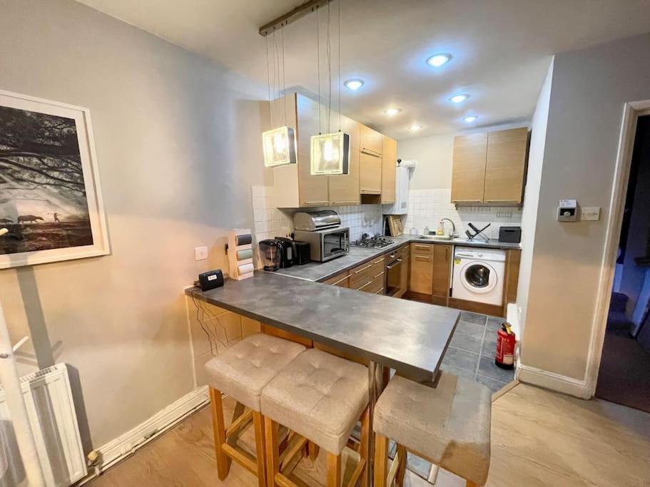 לונדון *New* Beautiful 2 Bedroom House In Central Location מראה חיצוני תמונה